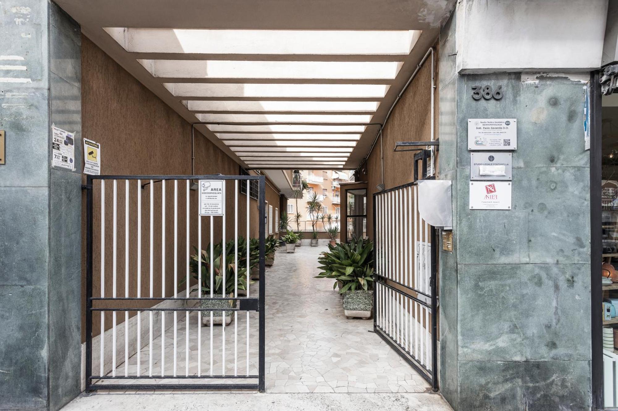 Aurelia 386 Vatican House Rome Exterior photo